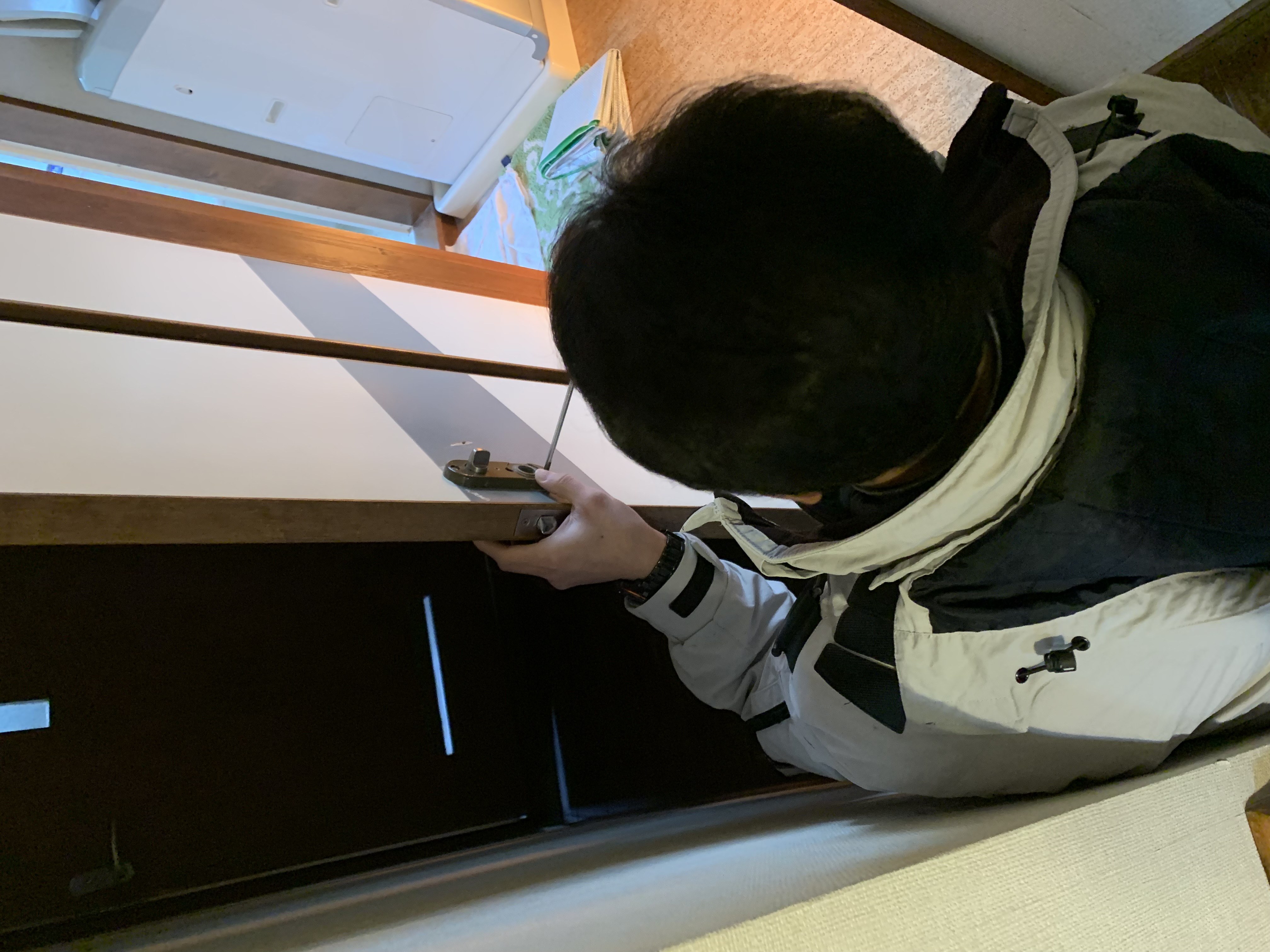 ドアノブの修理